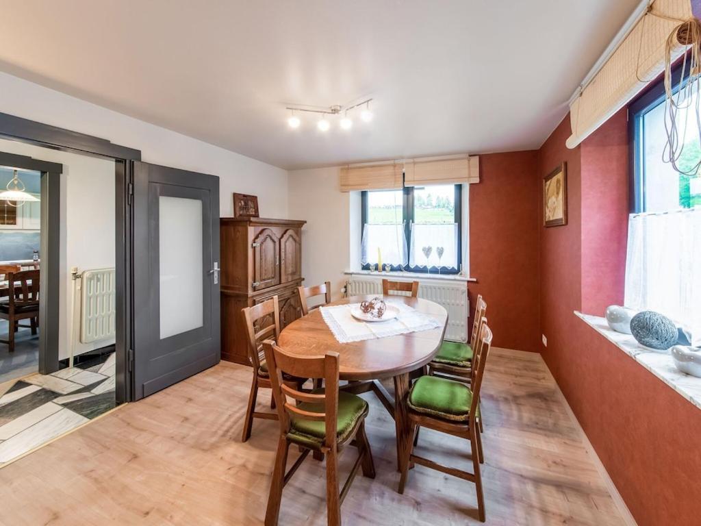 Atmospheric Holiday Home In B Llingen With Infrared Sauna Büllingen Dış mekan fotoğraf